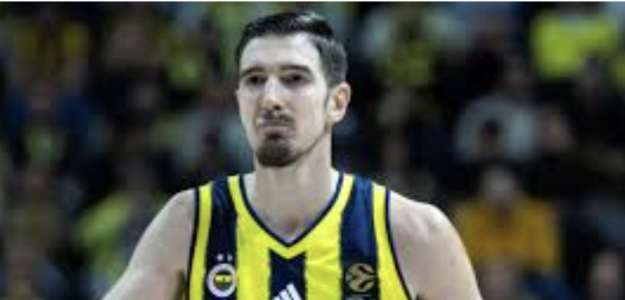 Nando de Colo announces his retirement at the end of the season