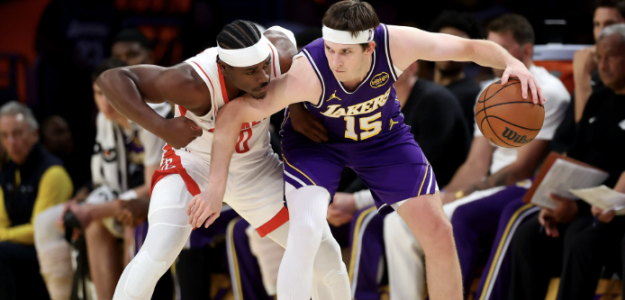 Austin Reaves volvió, pero los Lakers volvieron a perder