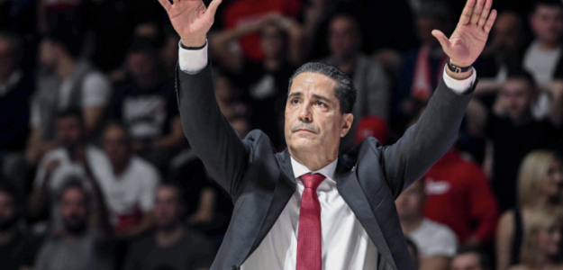 Giannis Sfairopoulos, favorito para dirigir al Anadolu Efes