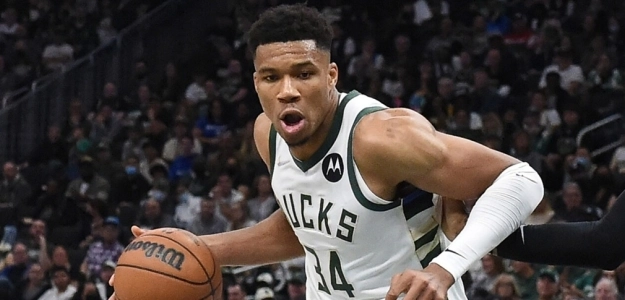 Giannis Antetokounmpo, estrella de Milwaukee Bucks.