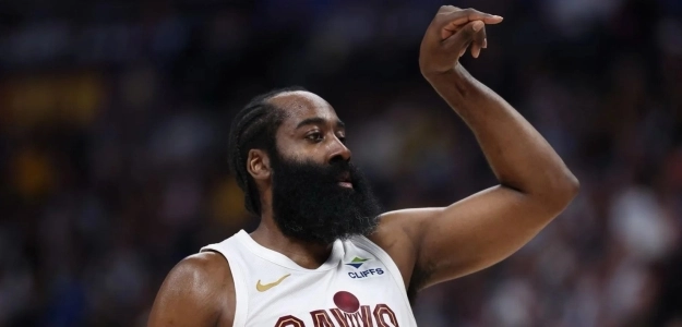 James Harden, estrella de Cleveland Cavaliers.