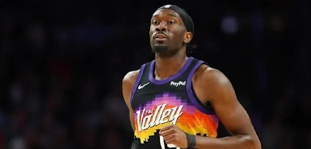 Mark Williams, jugador de Phoenix Suns.