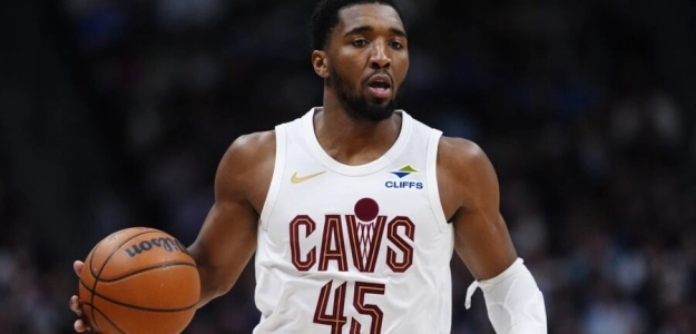 Donovan Mitchell earns more than the entire Barcelona team.