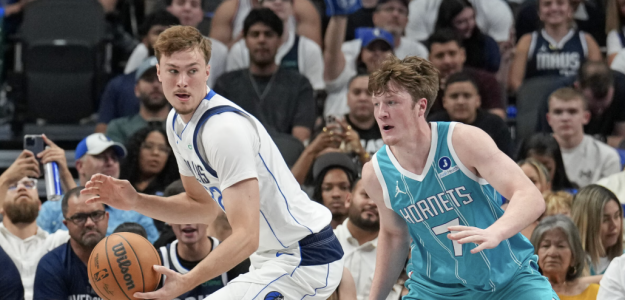 Flagg y Knueppel, de compañeros a rivales en la NBA.