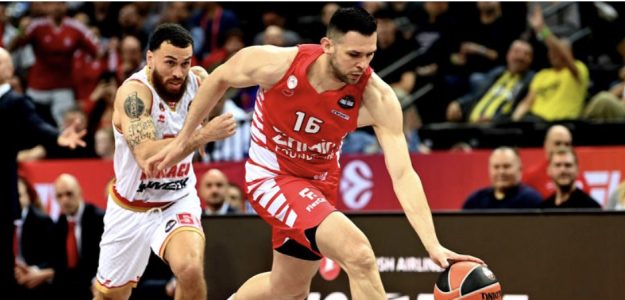 Euroliga: Olympiacos arrasa al Mónaco con Mike James expulsado