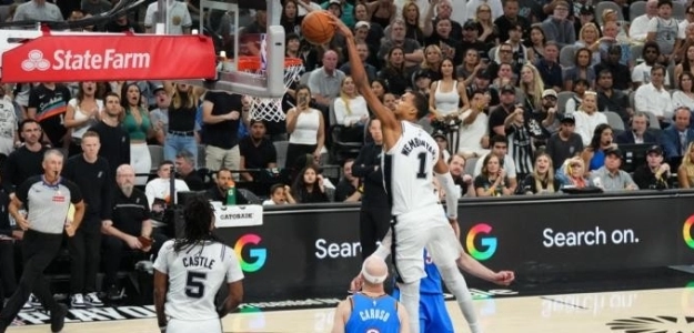 Victor Wembanyama, machacando el aro contra OKC