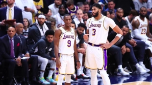 Rajon Rondo y Anthony Davis durante el Lakers-Nuggets.