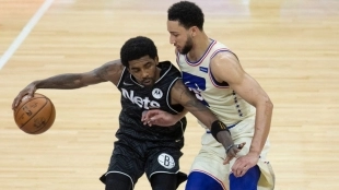 Kyrie Irving y Ben Simmons, dos jugadores que están inmersos en todos los rumores NBA.