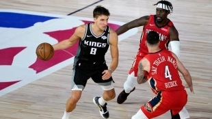 Bogdanovic y Holiday jugarán en los Bucks.