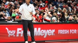 Chauncey Billups critica a sus jugadores. Foto: gettyimages