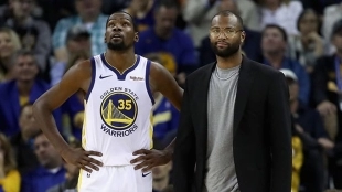 Tal como en la foto, Durant jugará pero Cousins no. Foto: Getty Images