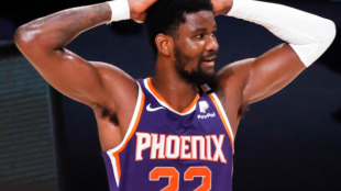 Deandre Ayton, el hombre que le dio la victoria a los Suns.