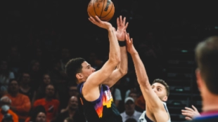 Devin Booker, estrella de Phoenix Suns. 