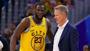 Draymond Green y Steve Kerr, jugador y entrenador de Golden State Warriors.