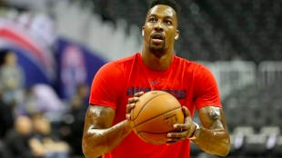 Dwight Howard, con la camiseta de los Wizards.