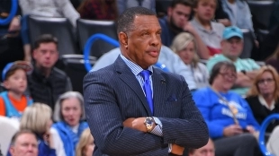 Alvin Gentry, ahora ex entrenador de New Orleans Pelicans.