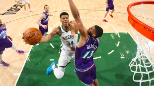 Giannis Antetokounmpo, estrella de los Bucks.