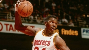 Hakeem Olajuwon, cuádruple-doble. Foto: gettyimages