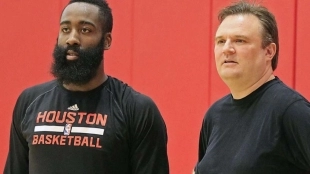 James Harden junto a Daryl Morey, en la época de ambos en los Rockets "Foto: Houston Chronichle"