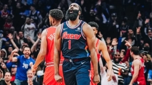 James Harden, estrella de Philadelphia 76ers.