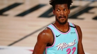Jimmy Butler, molestias en su hombro derecho. Foto: gettyimages