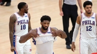 Joel Embiid, histórica actuación negativa y molestias en rodilla. Foto: gettyimages