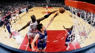 John Stockton y Michael Jordan, ex jugadores de la NBA.