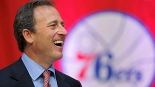 Josh Harris no dudo en poner el éxito sobre el dinero. Foto: nba,com