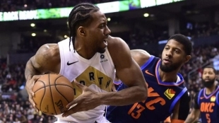 Kawhi Leonard y Paul George, en un partido de la pasada temporada.