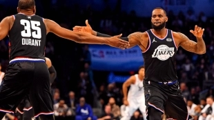 Kevin Durant y LeBron James, en el All-Star de Charlotte