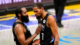 Kevin Durant y James Harden, estrellas de Brooklyn Nets.