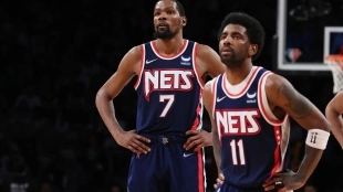 Kevin Durant y Kyrie Irving, jugadores de Brooklyn Nets.
