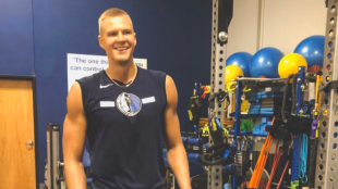 Kristaps Porzingis, jugador de Dallas Mavericks. 