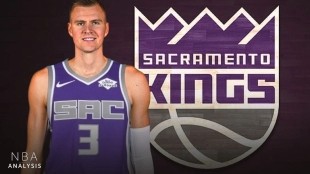 Kristaps Porzingis podría acabar en Sacramento Kings. 