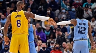 Lebron James se rinde a Ja Morant. Foto: gettyimages