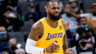 LeBron James, estrella de los Lakers.