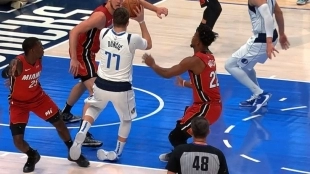 Luka Doncic se lesionó a los dos minutos de juego.