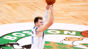 Luka Doncic, progresión en triple. Foto: gettyimages
