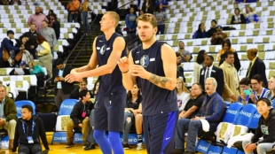 Luka Doncic y Kristaps Porzingis, con Dallas Mavericks.
