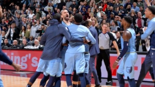Marc Gasol celebra la canasta ganadora. 