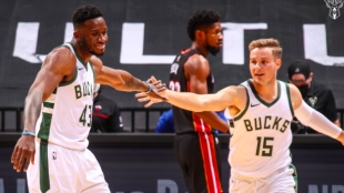 Los Bucks batieron un récord histórico de triples.
