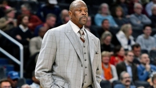 Patrick Ewing dirigiendo a Georgetown