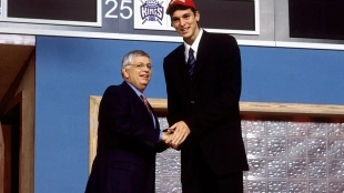 Pau Gasol, el día que fue elegido en el Draft.
