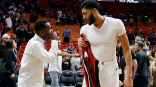 Davis y Paul durante la previa de un partido. Foto: nba.com