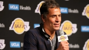Rob Pelinka, gerente general de Los Angeles Lakers.