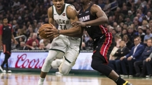 Bam Adebayo podría salir de Miami Heat para fichar a Giannis Antetokounmpo. Foto: gettyimages