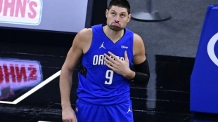 Nikola Vucevic en un partido con los Orlando Magic.