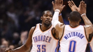 Kevin Durant y Russell Westbrook / lainformacion.com