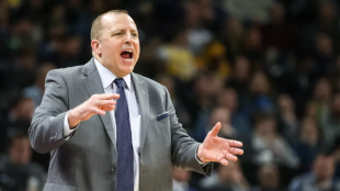 Tom Thibodeau, favorito para entrenar a los Knicks.