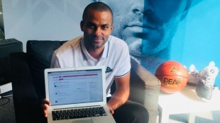 Tony Parker, posando para voice.hupu.com